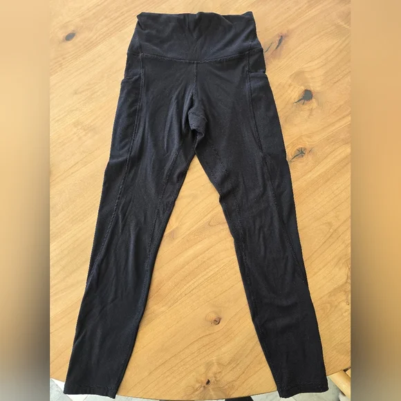 Quince Ultra-Form High-Rise Pocket Legging - Picture 2 of 4